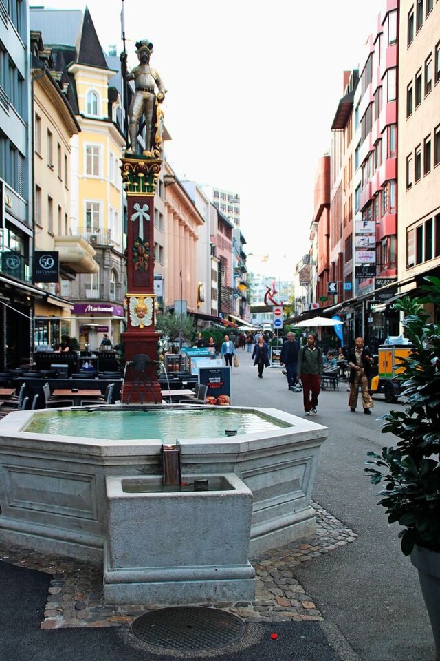 Der historische Webernbrunnen  in der ...fts- und Gastrostrae Steinenvorstadt  | Foto: Rolf Reimann