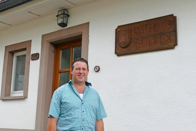 Bruno Kiefer vor dem Rathaus in Bllen  | Foto: Sarah Trinler