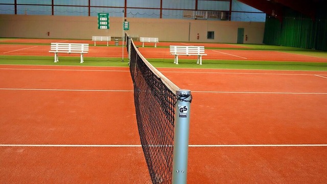 Ein Blick in die wieder hergerichtete Tennishalle in Badenweiler  | Foto: Joachim Wrger