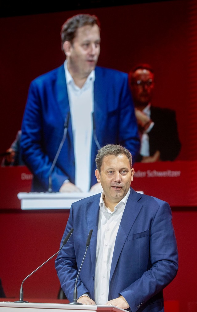 SPD-Chef Lars Klingbeil betont beim Pa...s Rentenpakets in der Bundesregierung.  | Foto: Helmut Fricke/dpa