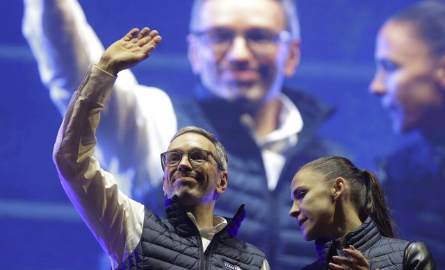 Will Kanzler werden, aber niemand mag ...-Chef Herbert Kickl kurz vor der Wahl.  | Foto: Heinz-Peter Bader (dpa)