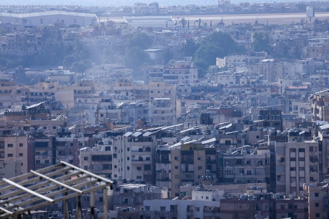 Im Libanon k&ouml;nnten nach Angaben d...er Million Menschen vertrieben werden.  | Foto: Sylvain Rostaing/Le Pictorium via ZUMA Press/dpa