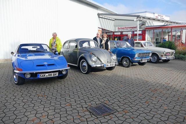 Trabi-Bande und andere historische Gefhrte beim Oldtimertreffen in Efringen-Kirchen