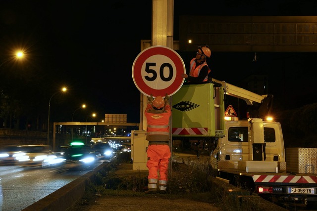 In Paris gilt nun h&auml;ufiger Tempo 50.  | Foto: Thomas Samson/AFP/dpa