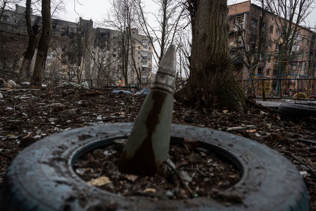 Seit 2022 ist die ostukrainische Berga...Eroberung der Kleinstadt. (Archivbild)  | Foto: Evgeniy Maloletka/AP/dpa