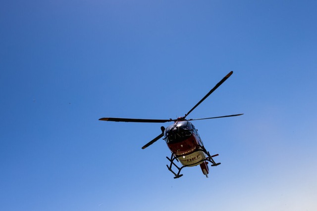 Ein Rettungshubschrauber brachte einen...Freiburg ins Krankenhaus. (Symbolfoto)  | Foto: Philipp von Ditfurth (dpa)