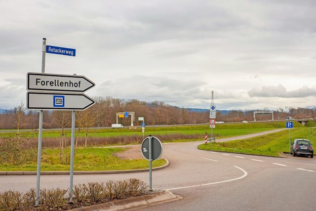 Der Rotackerweg fhrt vom Ortsende bei...umgewidmet und auch beleuchtet werden.  | Foto: Hubert Gemmert