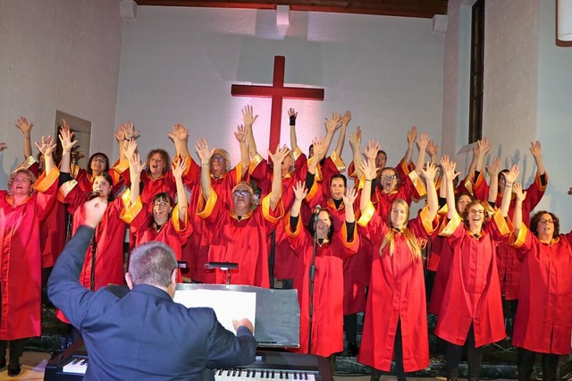 Der Freiburg Gospel Choir unter Leitun...che mit einem stimmungsvollen Konzert.  | Foto: Martha Weishaar