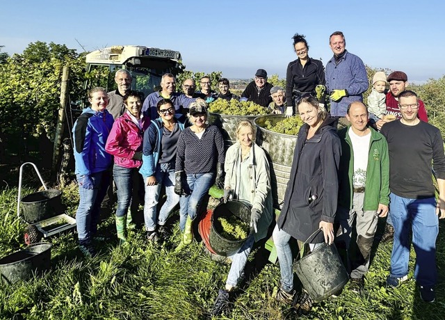 Rund 25 Helferinnen und Helfer aus dem...und den Vereinen haben  mit angepackt.  | Foto: Gemeinde Ringsheim