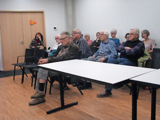 Das Interesse am Thema Schlageter-Grab...Schelshorn, den Saal rumen zu lassen.  | Foto: Eva Wollweber