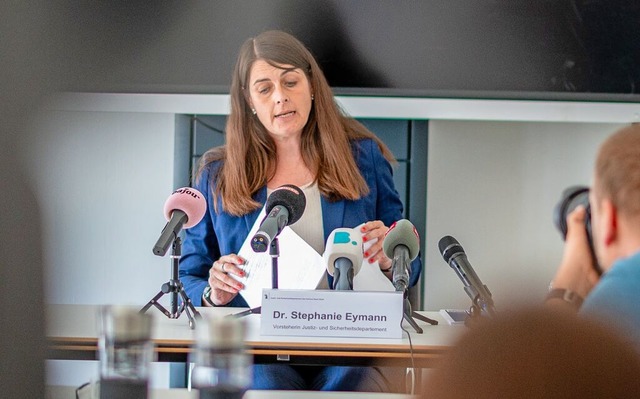 Stephanie Eymann &#8211; dieses Foto e..., dass der Polizeichef entlassen wird.  | Foto: Jonas Gnther