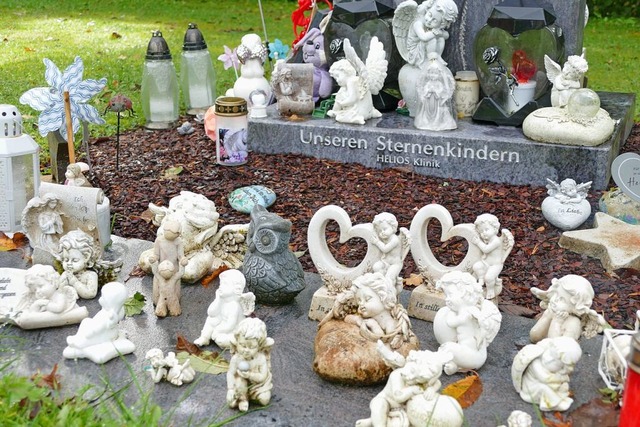 Die Sternenkinder-Stele auf dem Stalte...n, die eine Fehlgeburt erlitten haben.  | Foto: Sophie Radix