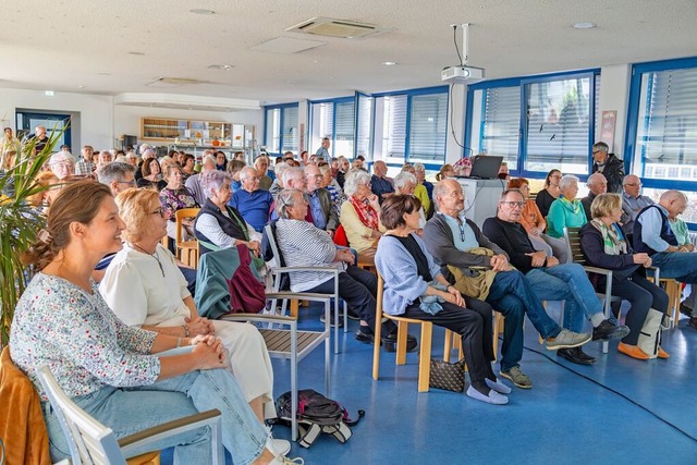 Gro war der Andrang im Raum Jura des Kreiskrankenhauses in Lrrach.  | Foto: Alexandra Gnzschel