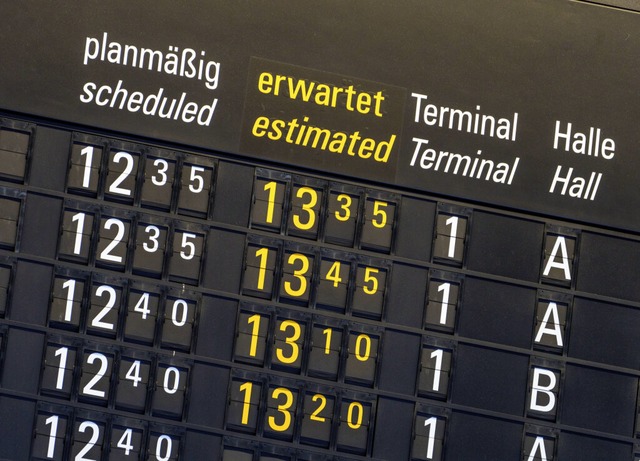 Versptete Flge gab es unter anderem am Flughafen Frankfurt/Main  | Foto: Andreas Arnold (dpa) 