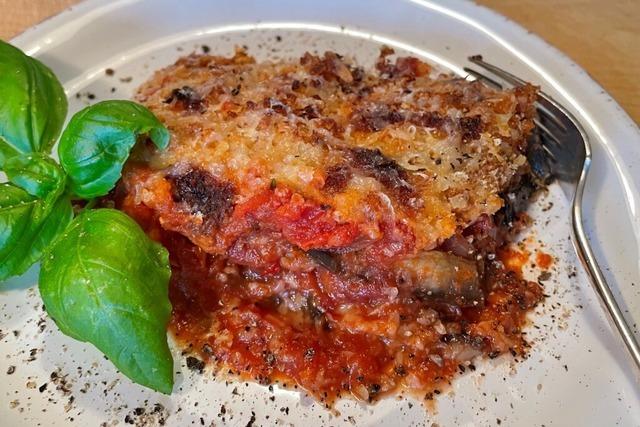 Das unwiderstehliche Ganze: So gelingt Parmigiana di Melanzane