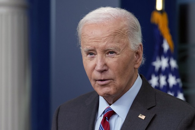 US-Prsident Joe Biden spricht zu den Medien im Presseraum des Weien Hauses.  | Foto: Susan Walsh (dpa)