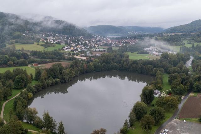 Polizei sucht mit Hunden an Baggersee nach vermisster 49-Jhriger