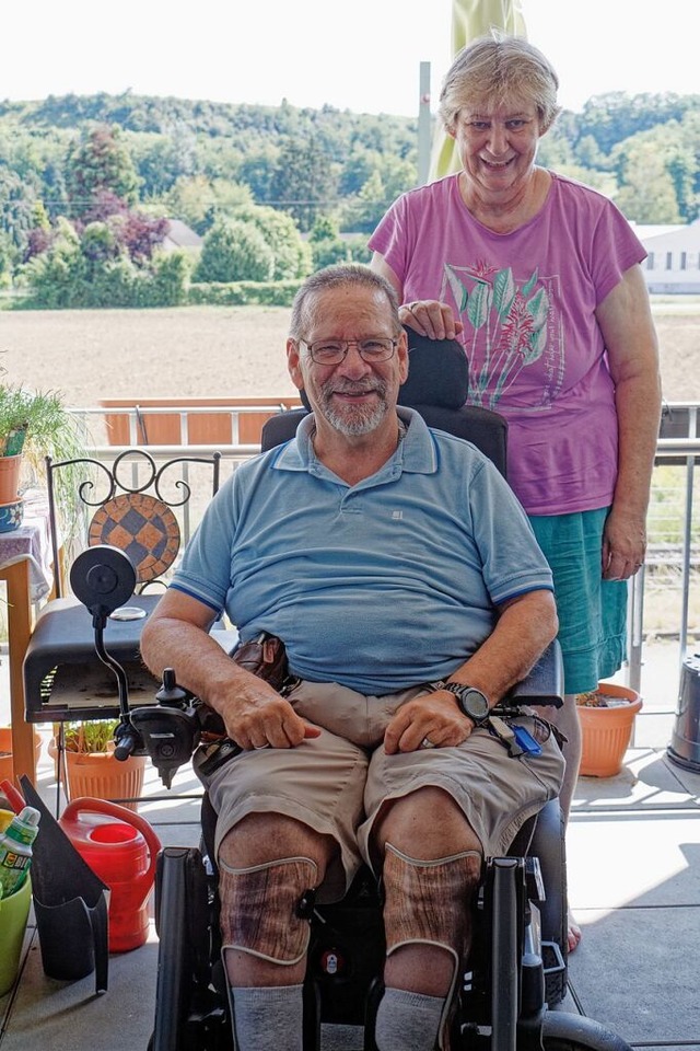 Liane und Paul Schmidt meistern ihr Le...en Widrigkeiten im Alltag zum Trotz.    | Foto: Ruth Seitz