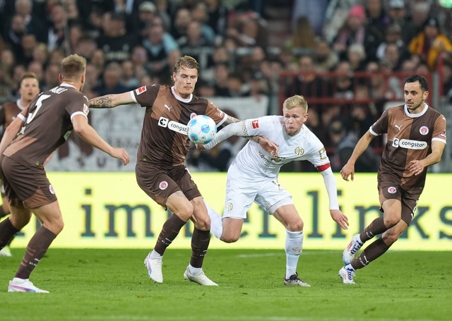 Matchwinner gegen St. Pauli: Mainz-St&uuml;rmer Jonathan Burkardt  | Foto: Marcus Brandt/dpa