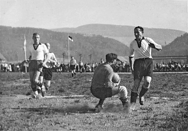 Etwa 500 Zuschauer kamen zum Derby der beiden Laufenburgs.  | Foto: SV Laufenburg