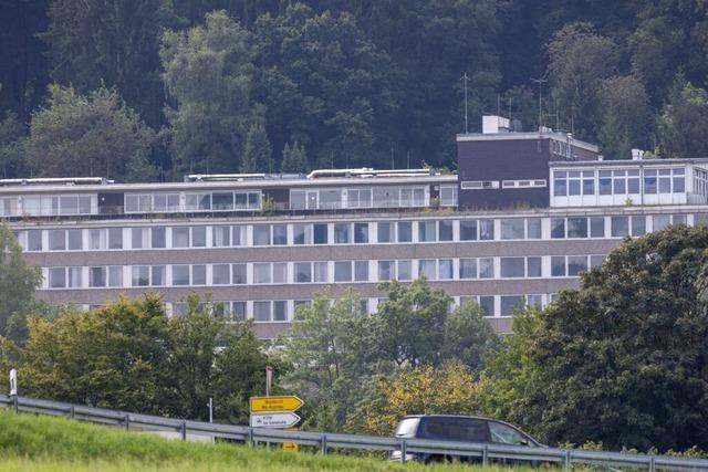 Richterin verurteilt  25-Jhrigen zu 900 Euro Geldstrafe, weil er in die leerstehende Herzkreislaufklinik einstieg