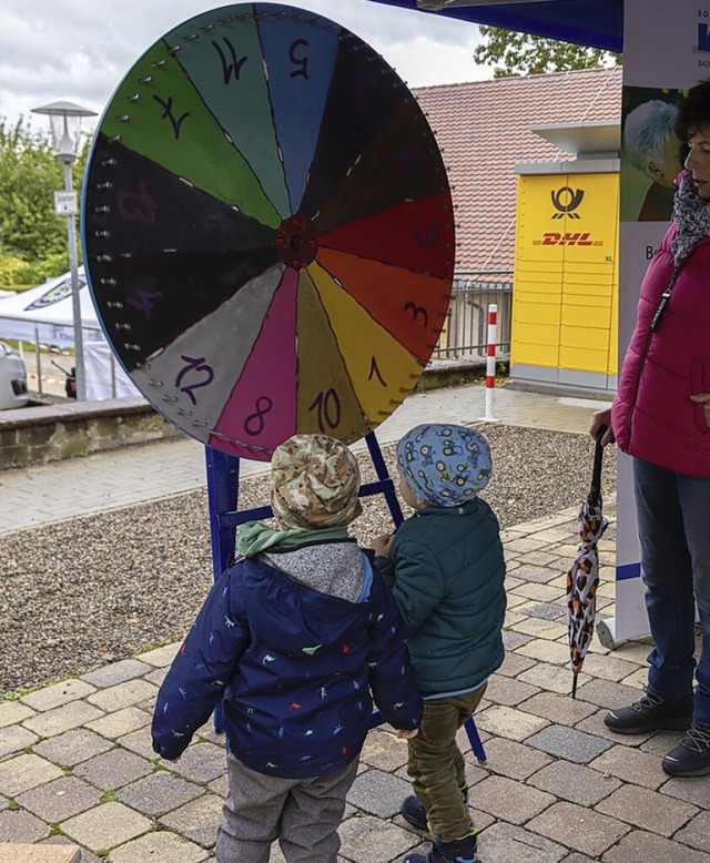 Fr Kinder gab es beim Oberrieder Markttag Spielangebote.  | Foto: Hubert Gemmert