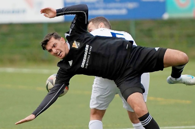 &#8222;Zwei Punkte verschenkt&#8220;: ...n der Nachspielzeit den 2:2-Ausgleich.  | Foto: Jrgen Rudigier