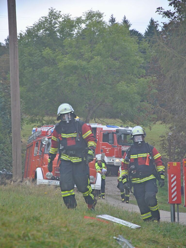 Das realistische bungsszenario verlangte den Rettungskrften von Feuerwehr und Rotem Kreuz einiges ab.