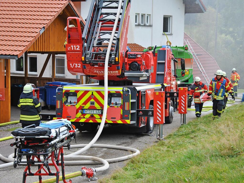 Das realistische bungsszenario verlangte den Rettungskrften von Feuerwehr und Rotem Kreuz einiges ab.