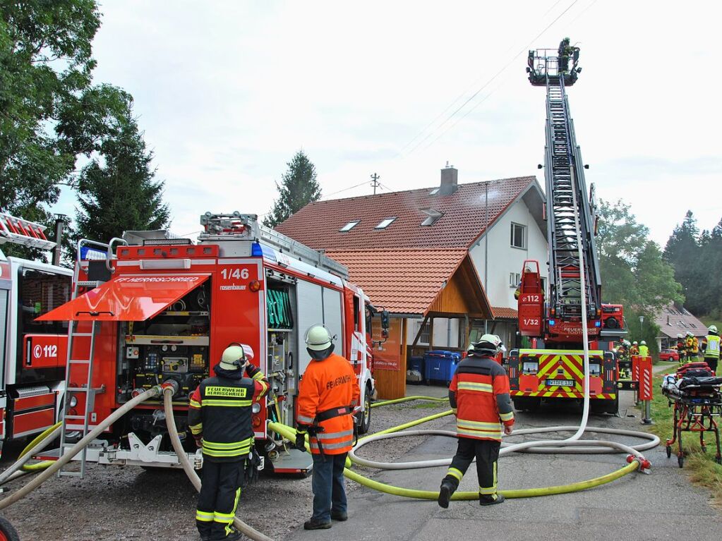 Das realistische bungsszenario verlangte den Rettungskrften von Feuerwehr und Rotem Kreuz einiges ab.