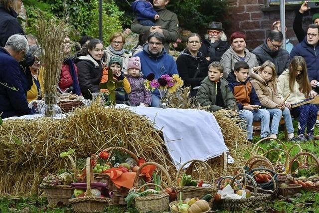 Gottesdienst im Sulzer Pfarrgarten