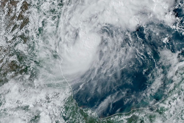 "Milton" wird laut Vorhersagen vorauss...ridas Westk&uuml;ste auf Land treffen.  | Foto: Uncredited/National Oceanic and Atmospheric Administration via AP/dpa