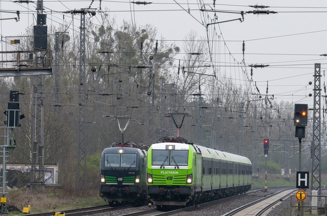 Flixtrain baut sein Angebot im Regiona...f der Schiene weiter aus (Archivfoto).  | Foto: Soeren Stache/dpa