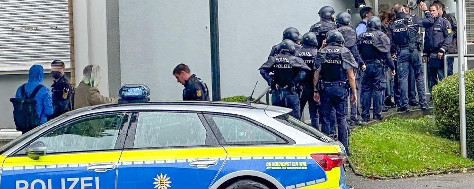 Groeinsatz an Schule in Offenburg – wegen eines Regenschirms