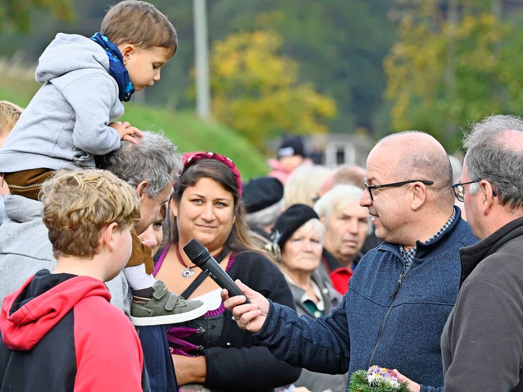 Wenn die Rinder fr die kalte Jahreszeit die hoch gelegenen Weiden verlassen, werden sie von den Menschen in Mnstertal und einem Volksfest empfangen.