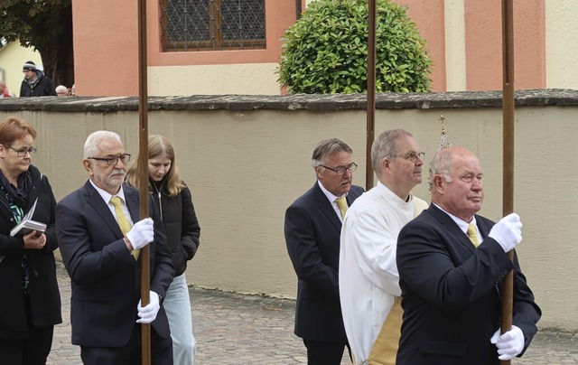 Anton Belledin (rechts) trgt seit 40 ...arald Selinger (links) seit 20 Jahren.  | Foto: Christine Weirich