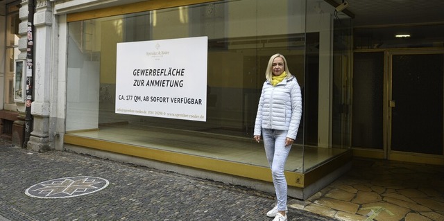 Roxana Vyhovska vor dem ehemaligen ukrainischen Kulturzentrum an der Salzstrae   | Foto: Rita Eggstein