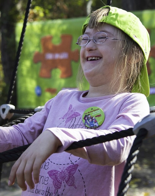 Ein Kind auf einem Spielplatz  | Foto: Christophe Gateau