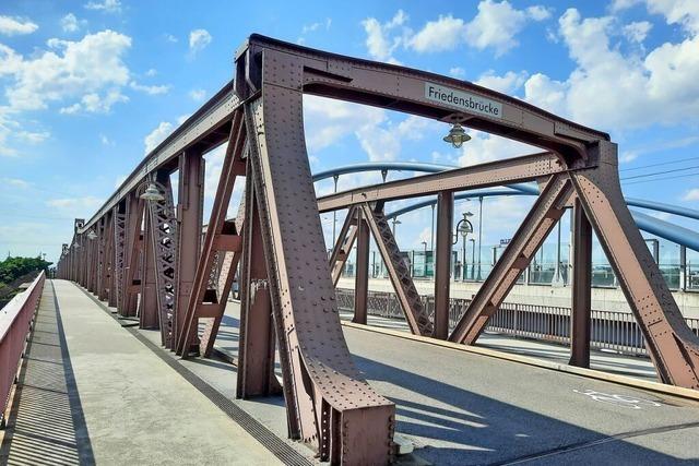 Friedensbrcke in Weil am Rhein wird fr Sanierung nachts gesperrt