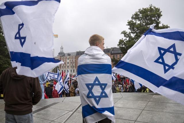 Islamwissenschaftlerin verurteilt bei Mahnwache in Lrrach den Antisemitismus