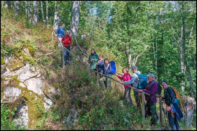 Gemeinsam macht es mehr Spa: Wandersteig am Hartmannsweiler Kopf  | Foto: Yves Crozelon