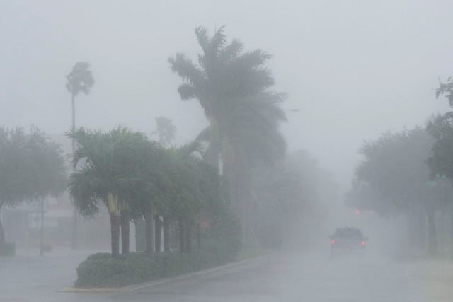 In Florida werden gro&szlig;e Sch&auml;den durch Hurrikan "Milton" erwartet.  | Foto: Marta Lavandier/AP