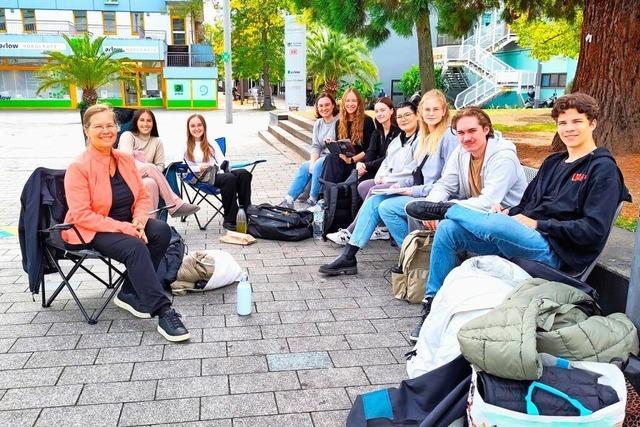 Architekturstudenten verbringen in Weil am Rhein 24 Stunden unter freiem Himmel