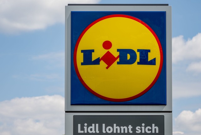 Lidl verzeichnete 2023 den h&ouml;chst...-Discounter zuletzt weniger umgesetzt.  | Foto: Hendrik Schmidt/dpa