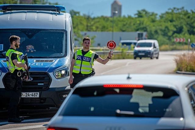 Mann bei Einreise in Neuenburg zur Abschiebung festgenommen