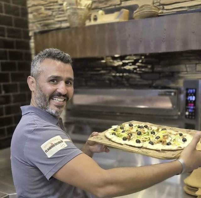 Macht Flammkuchen auch mal anders: Mouhamad Al Saleh  | Foto: Melinda Jalil