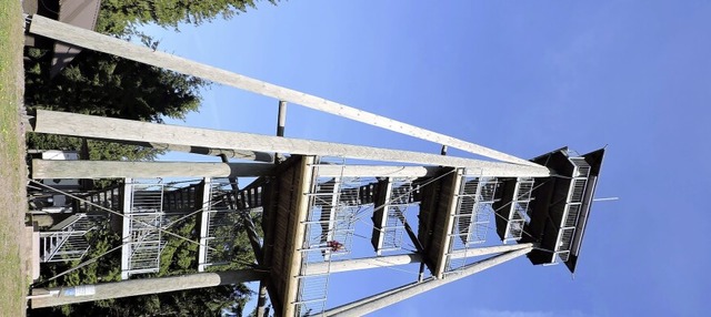 Der beliebte  Hnersedelturm ist derze...Die Holzkonstruktion weist Mngel auf.  | Foto: Sylvia Sredniawa