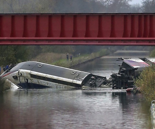 Das TGV-Unglck 2015  | Foto: Jean Marc Loos (dpa)