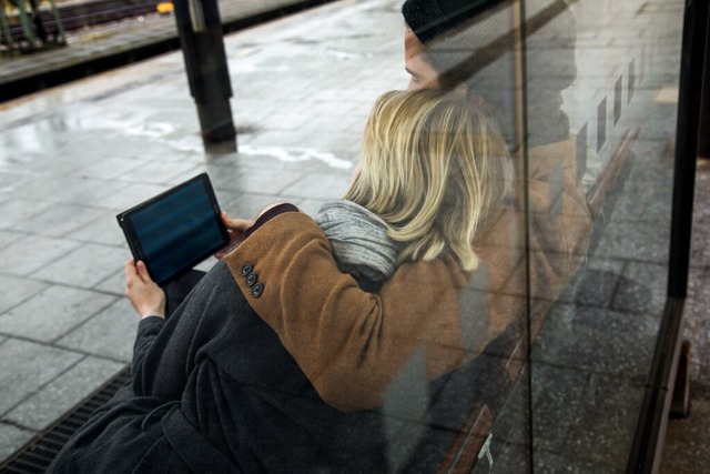 Beziehungstipp: Perfekte Beziehungen g...schaft und dem Streben nach dem Ideal.  | Foto: Christin Klose/ dpa