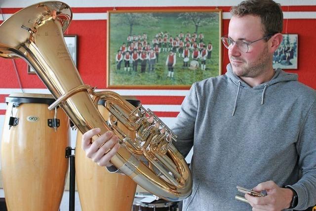 Trachtenkapelle Amrigschwand-Tiefenhusern: Beim Instrumentenwart spielt die Musik